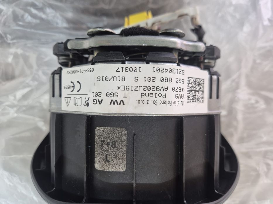 Vând volan cu airbag vw Passat b8