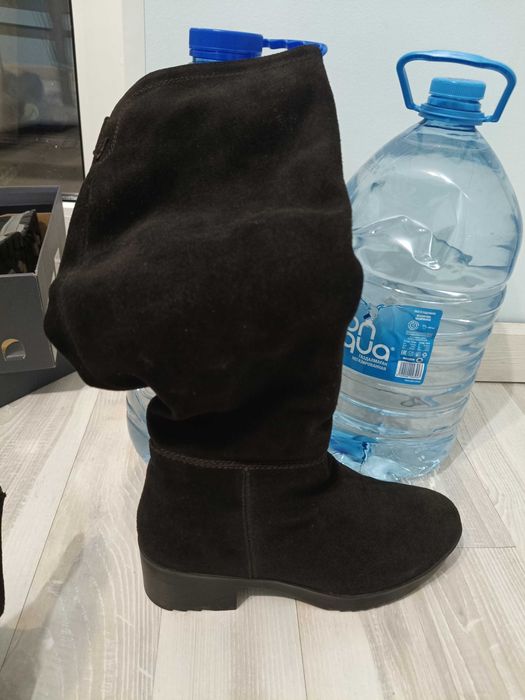 Продаю сапоги новые австрийские