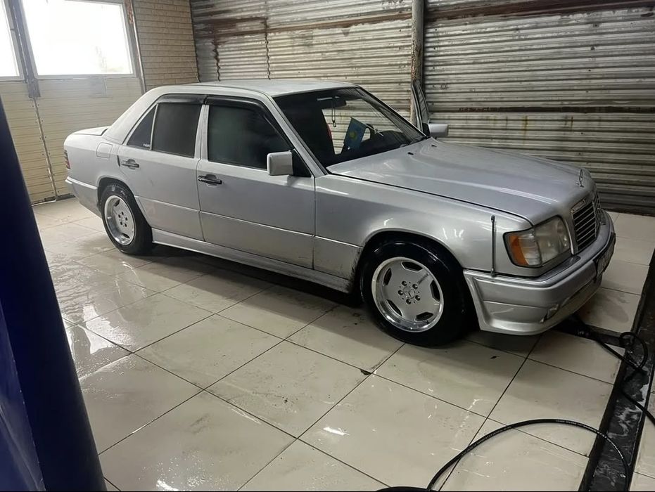 Mercedes W124 Brabus бампер+пороги