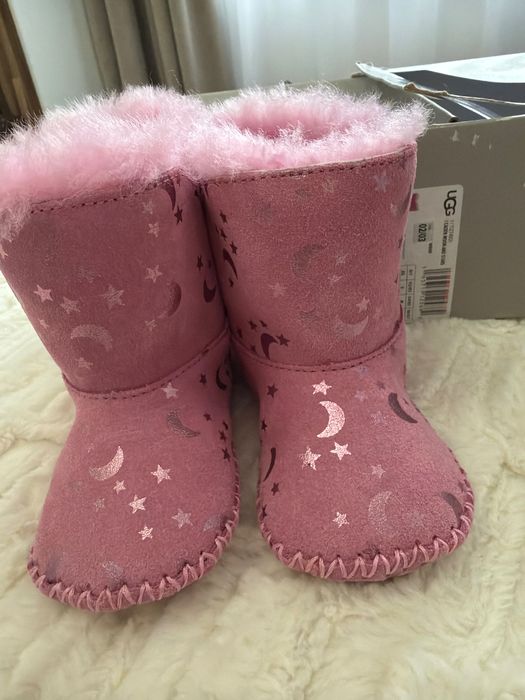 Ugg ботушки за бебе 6-12м оригинални