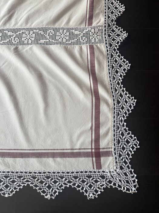 Fata de masa tesuta la razboi / fata de masa traditionala