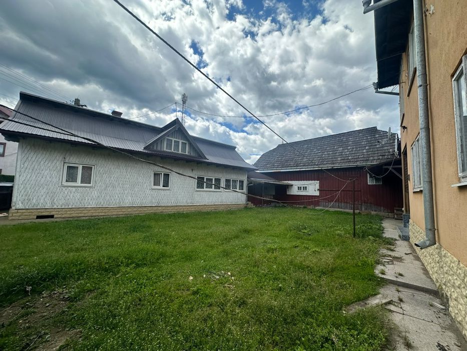 De vanzare-Proprietate excepțională in inima comunei Vama, jud. Suceava