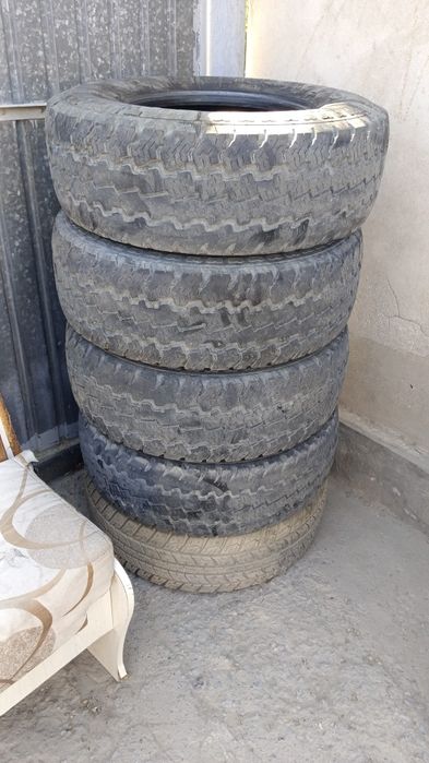 Покрышки продам дешова