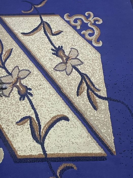 Продам синий ковер 2.5х4