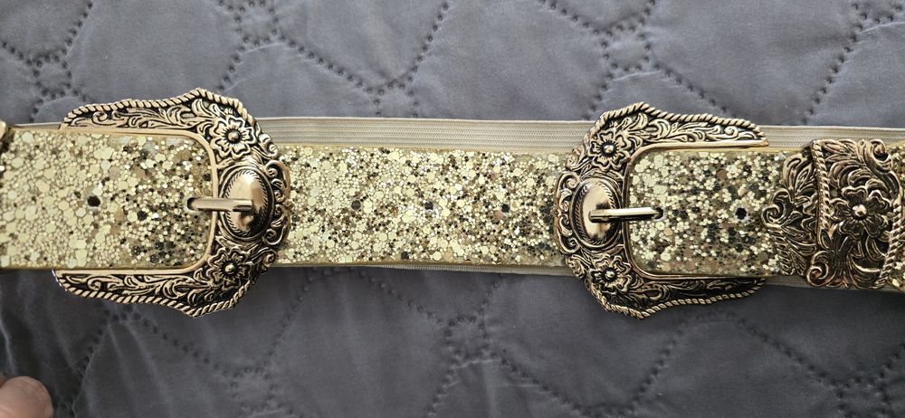 Дамски колан златист