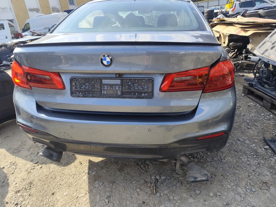 Elemente spate BMW G30 seria5 Bara M, stop capota spate evacuare dubla