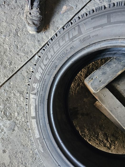 4 anvelope iarna 215 65 16C Michelin Agilis 2022