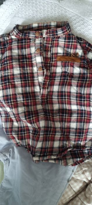 Бебешки  комплект    точно за сезона   Бенетон