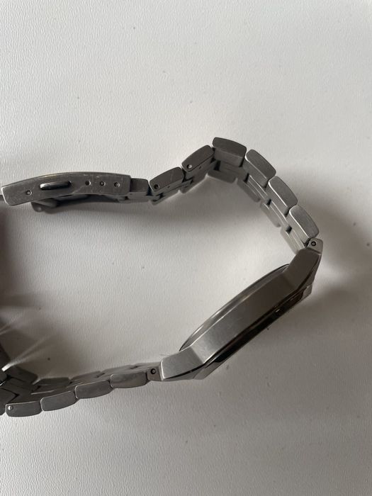 Продавам часовник Tissot