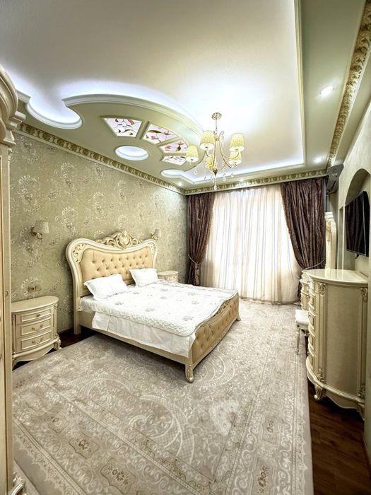 Сдаётся 5 комнатная квартира в парк Бабура 180м2 3 спальная комната