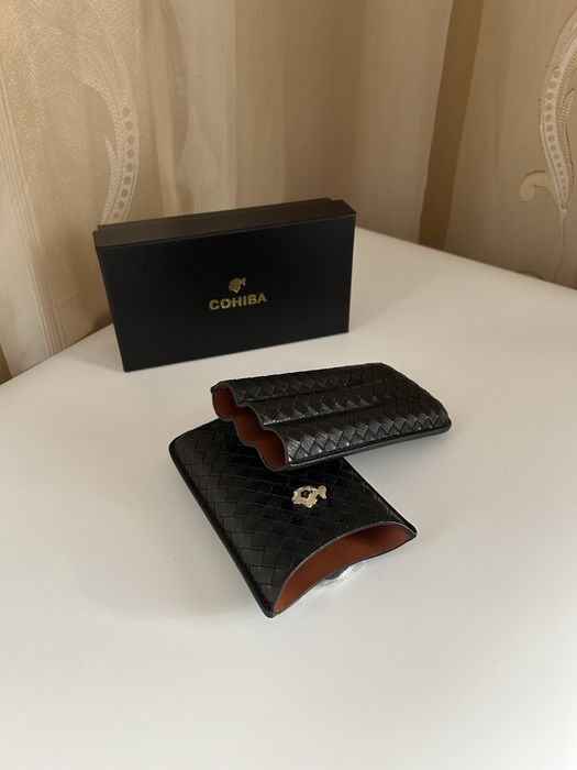 Кожен калъф Cohiba за 3 пури с джоб за резачка – подаръчна кутия