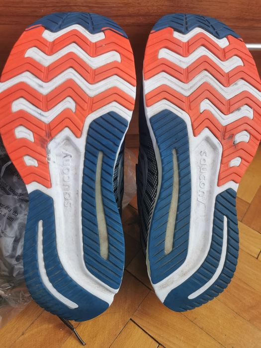 Оригинални  Saucony  номер 45 и  46