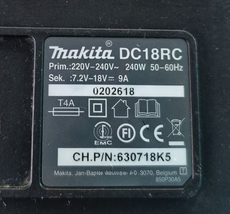 Бързо Зарядно Makita DC18RC 9Ah