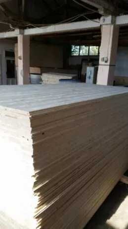 NOU Blat din lemn masiv de pin pentru spatii de lucru sau mese.