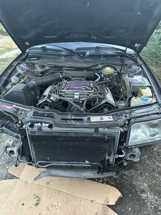 Audi 100 ляв фар за седан.