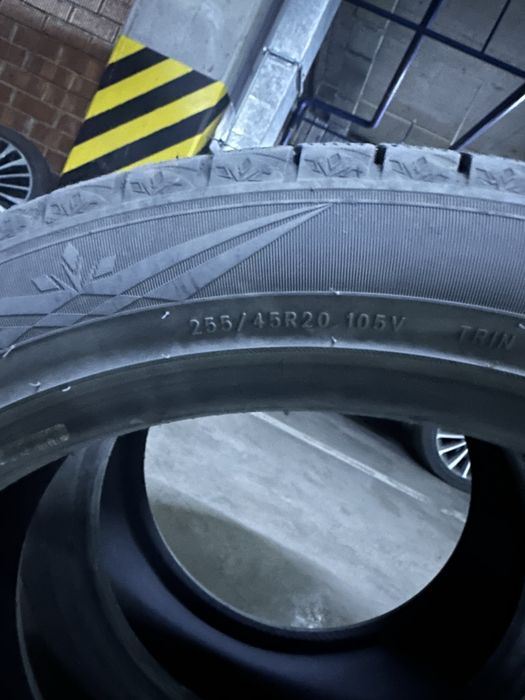 Шины зимние 255/45R20