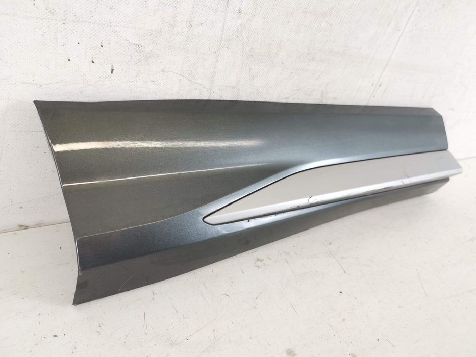 Ауди Q3 / Audi Q3 F3 S-Line Оригинален десен заден праг в добро състоя