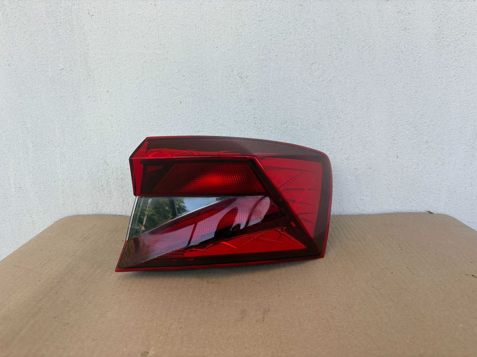 Stop dreapta pe aripa Skoda Fabia 4 dupa 2021 cod 6VE945096