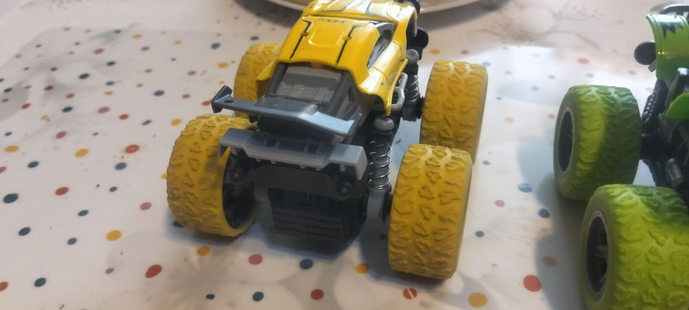 Продам классные игрушки перевертыши для мальчиков