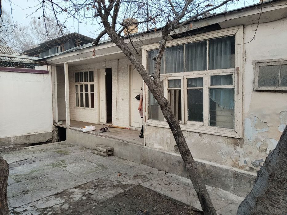 Turar joy uy ko'chmas