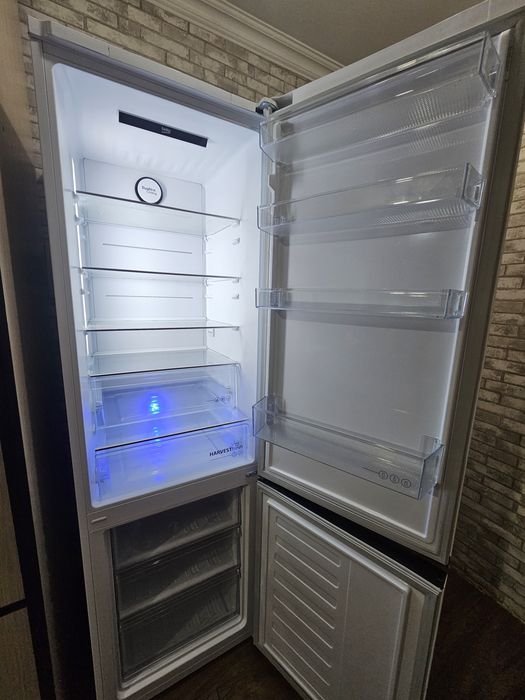 Продам холодильник Beko