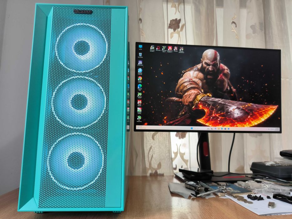 Unitate PC GAMING i7 9700 4.7Ghz/16GB DDR4/STRIX GTX1080 8GB GDDR5X/SSD NVMe 256/HDD 2TB