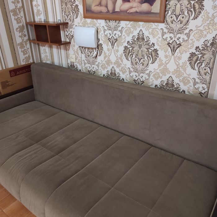 Продаю диван в хорошем состоянии