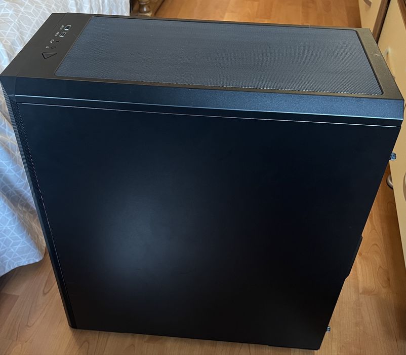 Carcasa XPG Defender Black