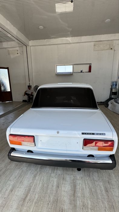 lada  vaz 2107 sotiladi