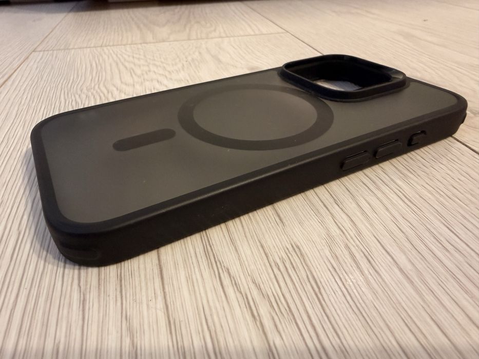 Husa Iphone 16 pro ESR Hybrid Halolock Magsafe