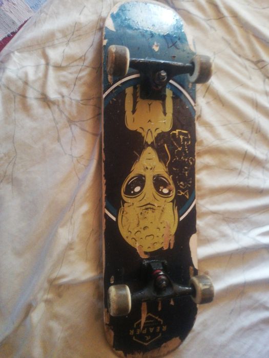 Vand skateboard în stare buna