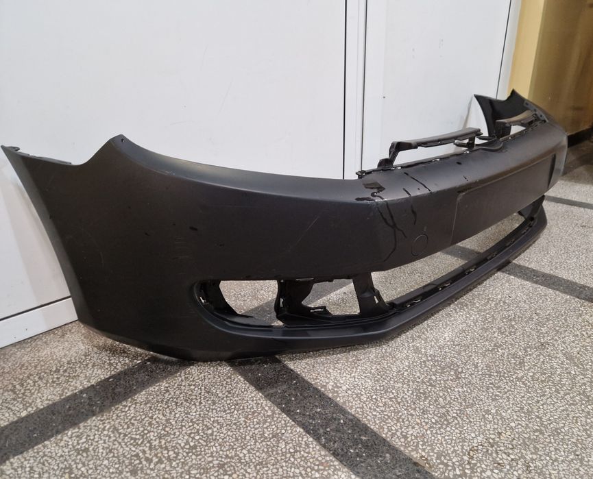 Предна броня за Golf 6