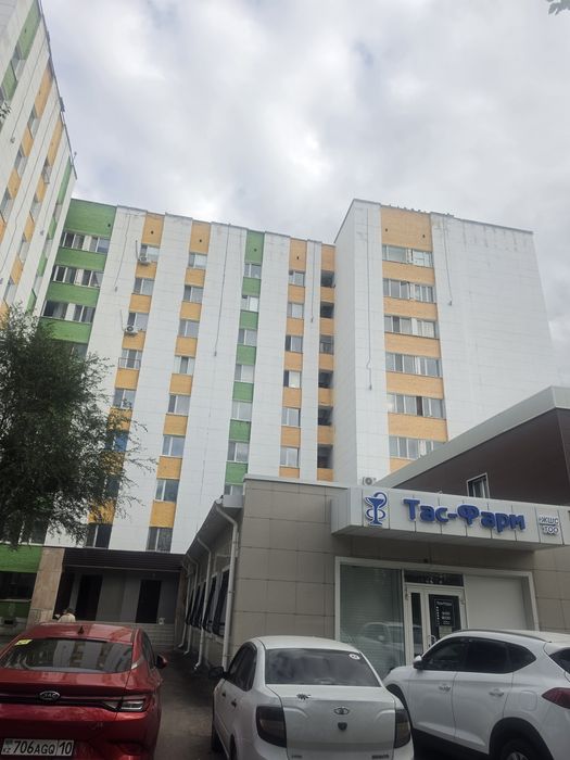 Продаётся 1 комнатная Абая 28/4