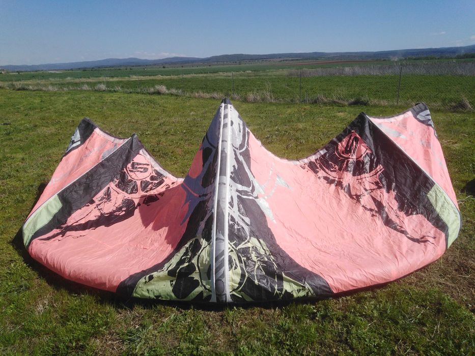 3бр. Кайтове (Slingshot RPM 2бр+1бр.Flexifoil Ion3)