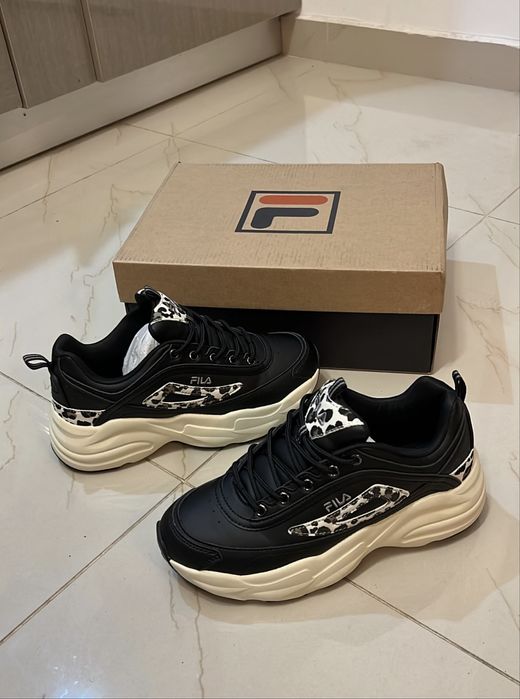 Sneakers FILA Skye Negri Animal Print mărime 38 Pantofi Sport Dama