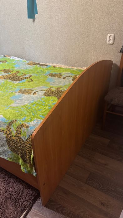 Двухспальная кровать