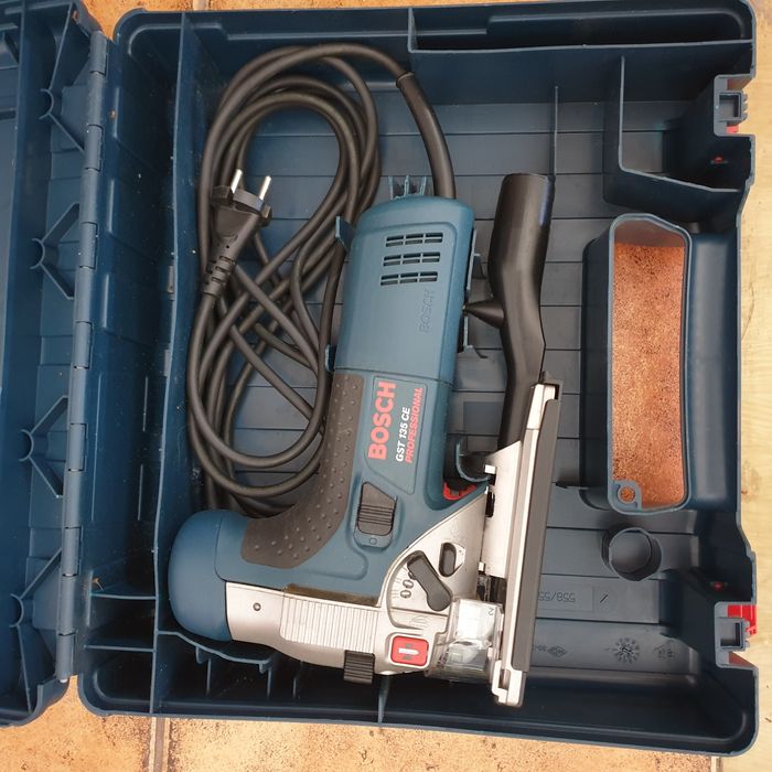 Fierastrau pendular Bosch GST 135 CE. Profesional. Soricel.