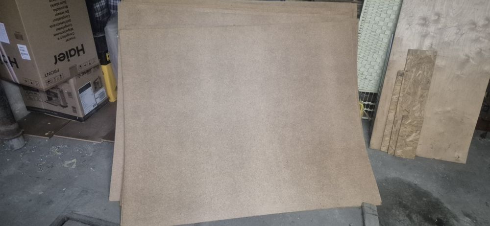 Продам  куски двп