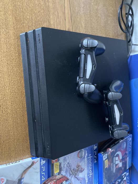 PS4 PRO 1TB не шумит