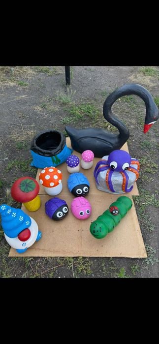 Продам фигурки для сада