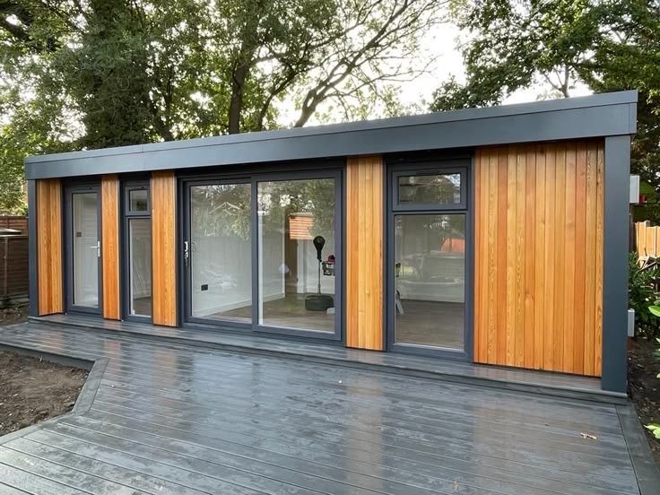 Vand foisoare sau pergole din lemn