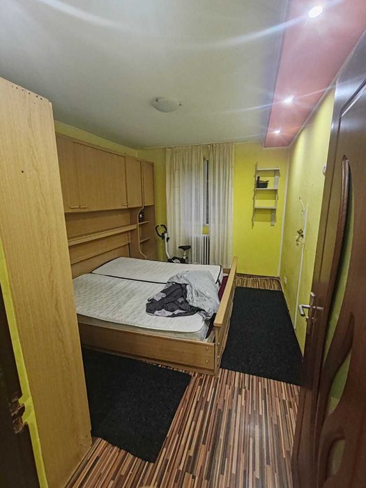 Inchiriez apartament