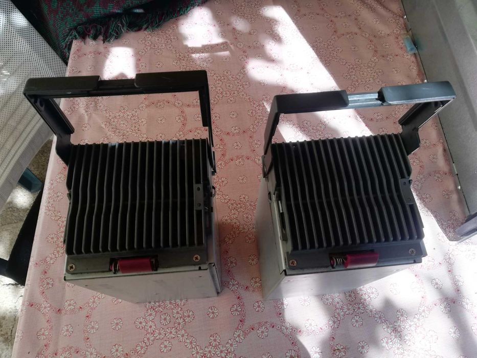 2 броя захранвания HP ESP114A