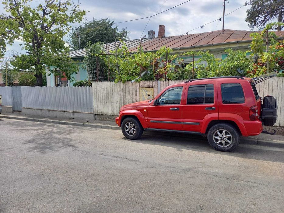 Autoturism Jeep Cherokee