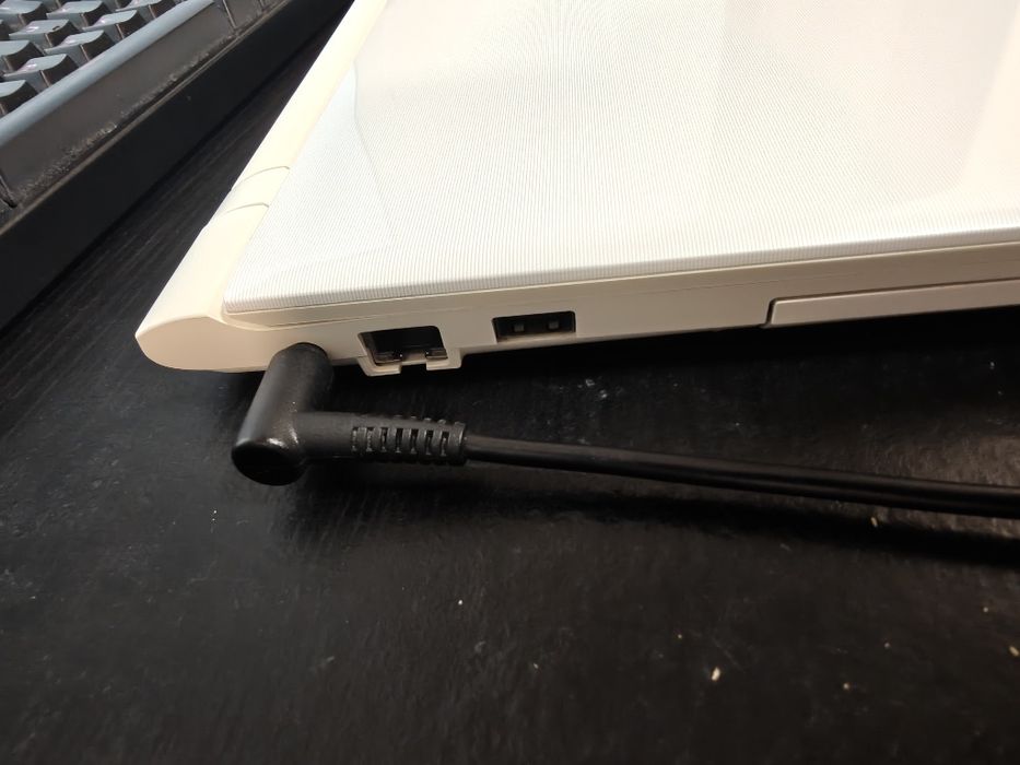 Лаптоп Тoshiba Satellite L50-C-22L 15.6"