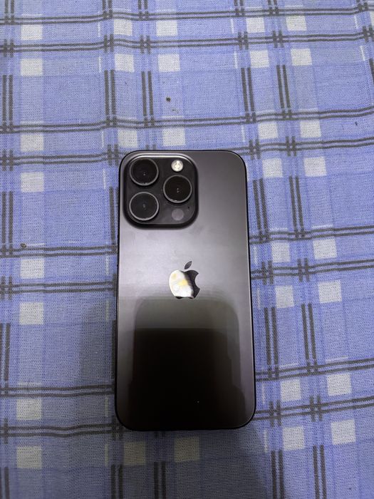 Продам айфон 15 про 256 + apple watch 8 серии