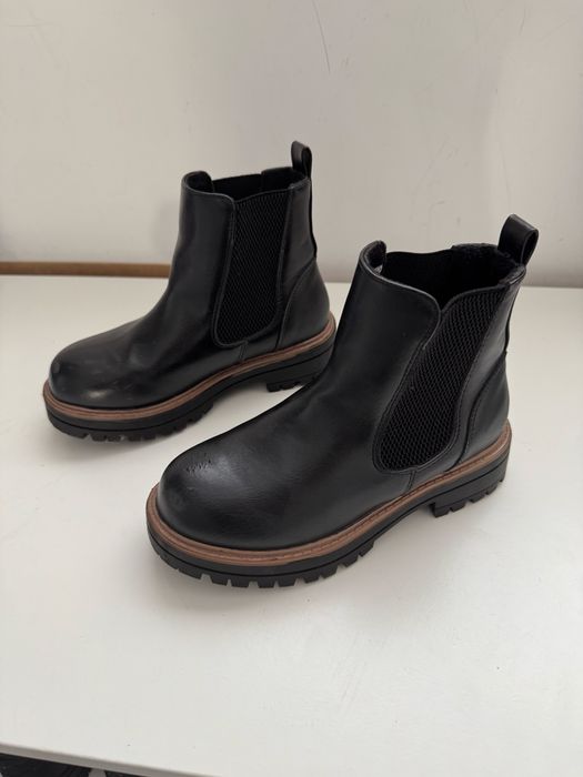 Детски боти RESERVED