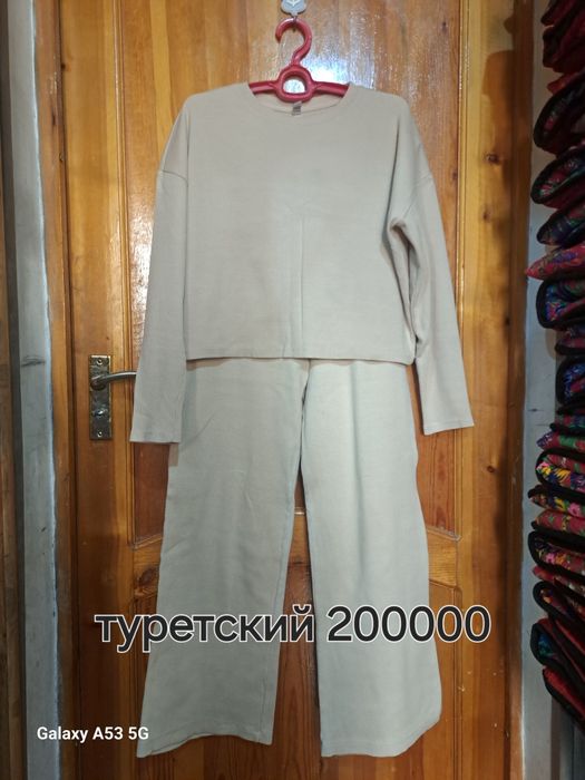 Аёллар кийимлари: 100 000 so’m