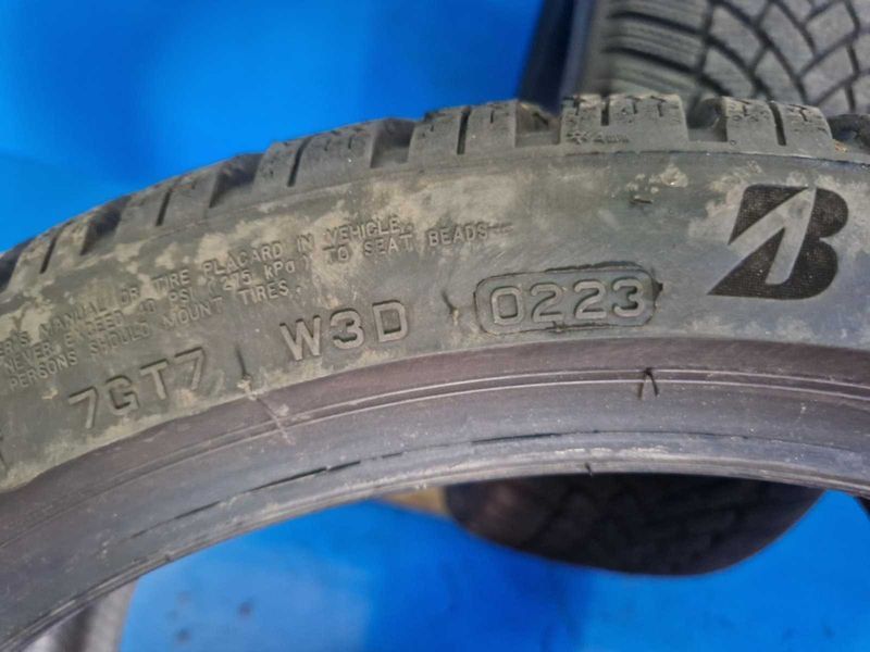 2 Bridgestone R18 225/40
зимни гуми DOT0223