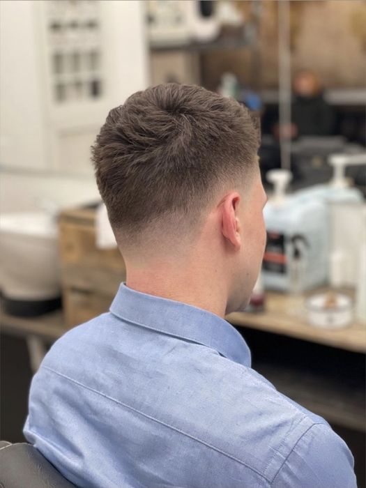 Frizer la Tine Acasă! Câștigă timp!